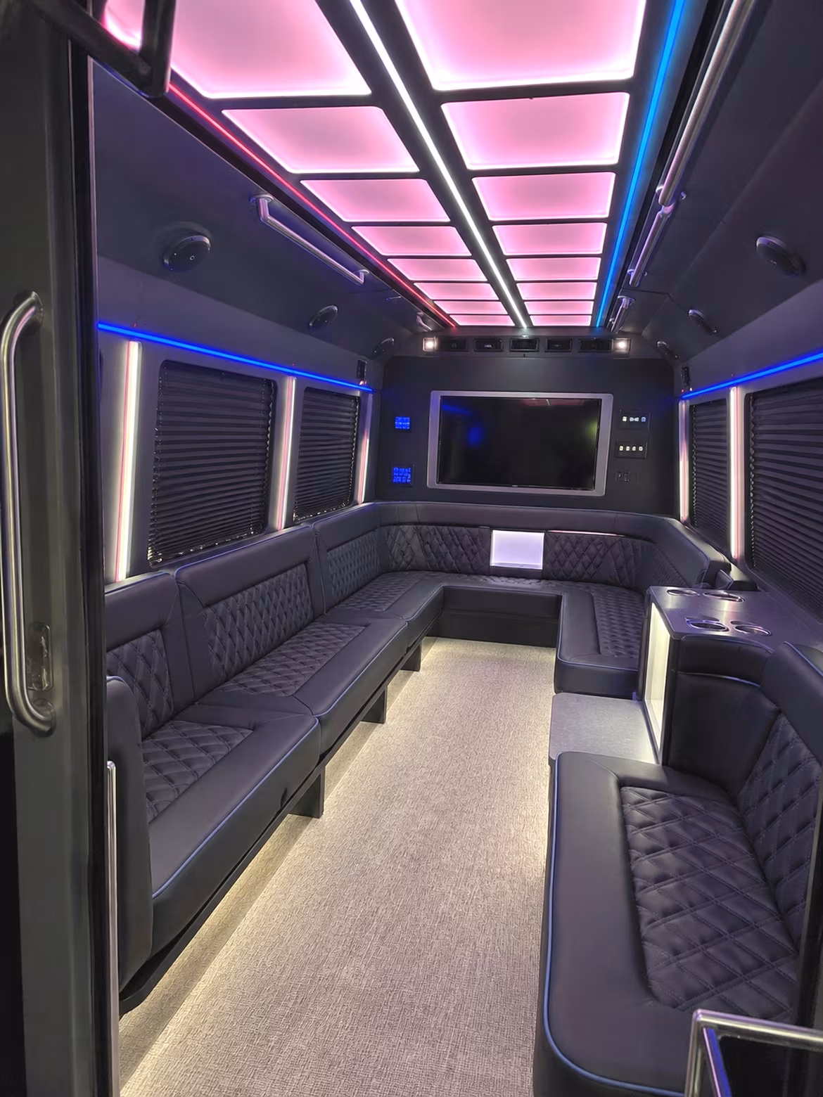 austin concert venues moody center party bus rental