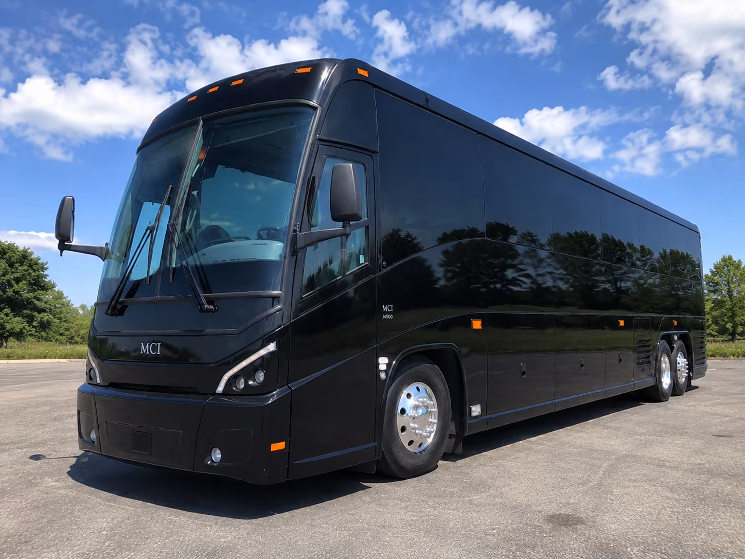 bus rentals for austin military ceremonies graduations family events