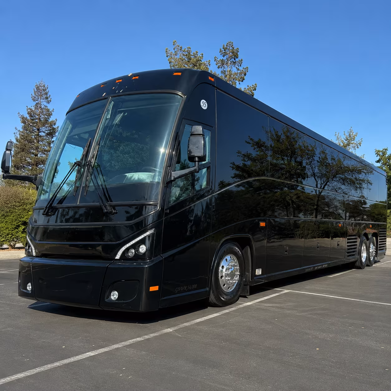 hotel shuttle buses from aus to downtown austin and the domain