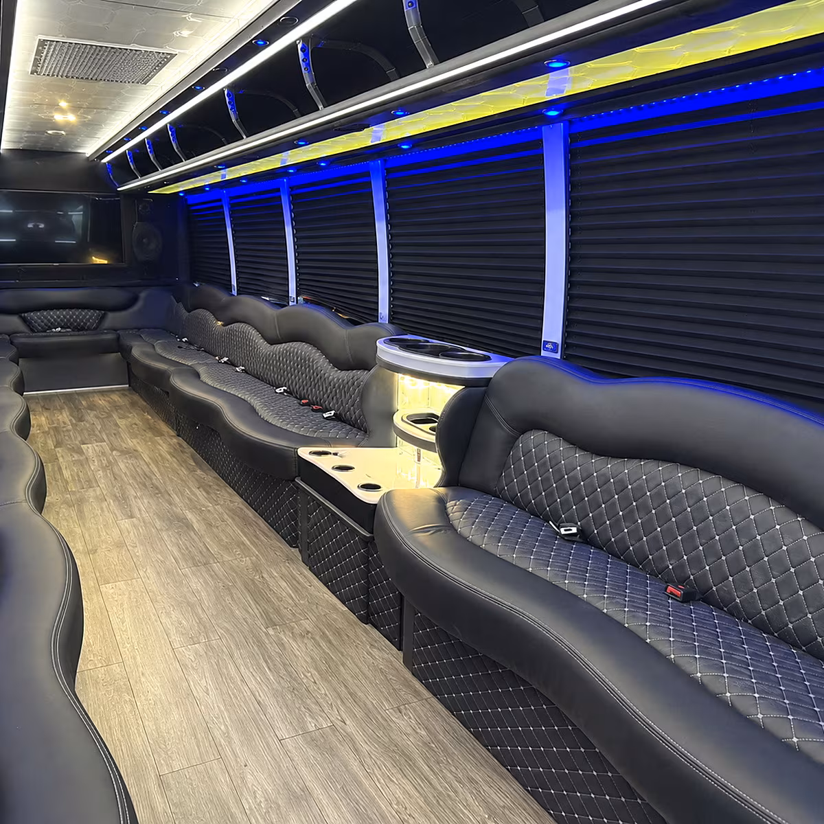 party bus rentals for austin proms at downtown hotels and ballrooms